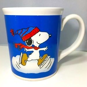 Peanuts Snoopy Ice skating Winter Coffee Cup Mug Large 5 inches tall